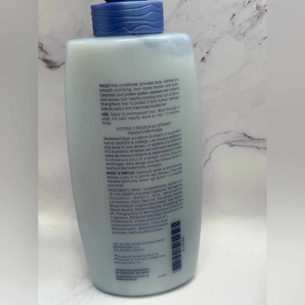 2 SATINIQUE Volumising Detangler repair strength protect size 8.4 fl oz - Picture 2 of 4